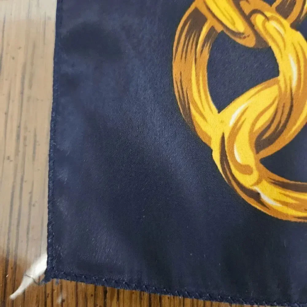 Unbranded scarf